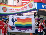 Болельщики «Арсенала» и «Тоттенхэма» вместе поучаствовали в гей-параде