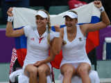 Петрова и Кириленко в паре выиграли итоговый турнир WTA