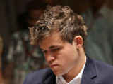 Карлсен выиграл у Ананда вторую партию подряд в борьбе за титул чемпиона мира по шахматам