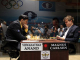 Ананд и Карлсен в пятый раз сыграли вничью