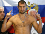 Российский боксер Ковалев защитил титул чемпиона мира