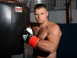 Найденный без сознания в тоннеле метро российский боксер введен в кому