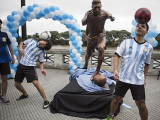В Буэнос-Айресе установили статую Месси