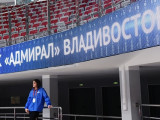 Хоккейный и футбольный клубы России лишились финансирования в один день