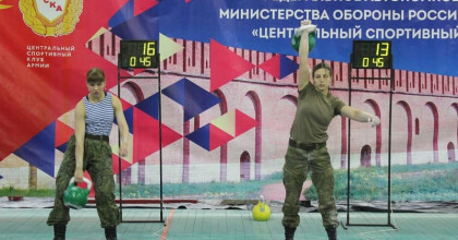 Смоляне выиграли «бронзу» на чемпионате ВС РФ по рывку гири