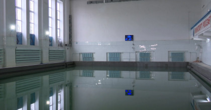В Смоленске начали ремонт чаши бассейна «Днепр»