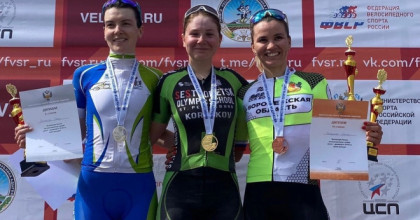 Смоленские велосипедистки завоевали золото и серебро на чемпионате в Адыгее